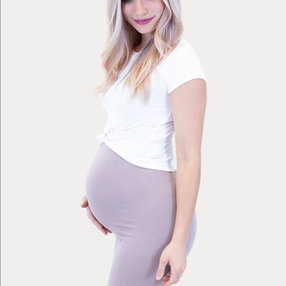 Sexy Mama Maternity Crop top and pencil skirt